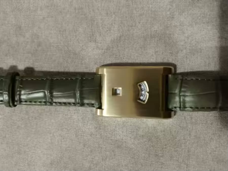 The Dolcevita Olive Gold Watch