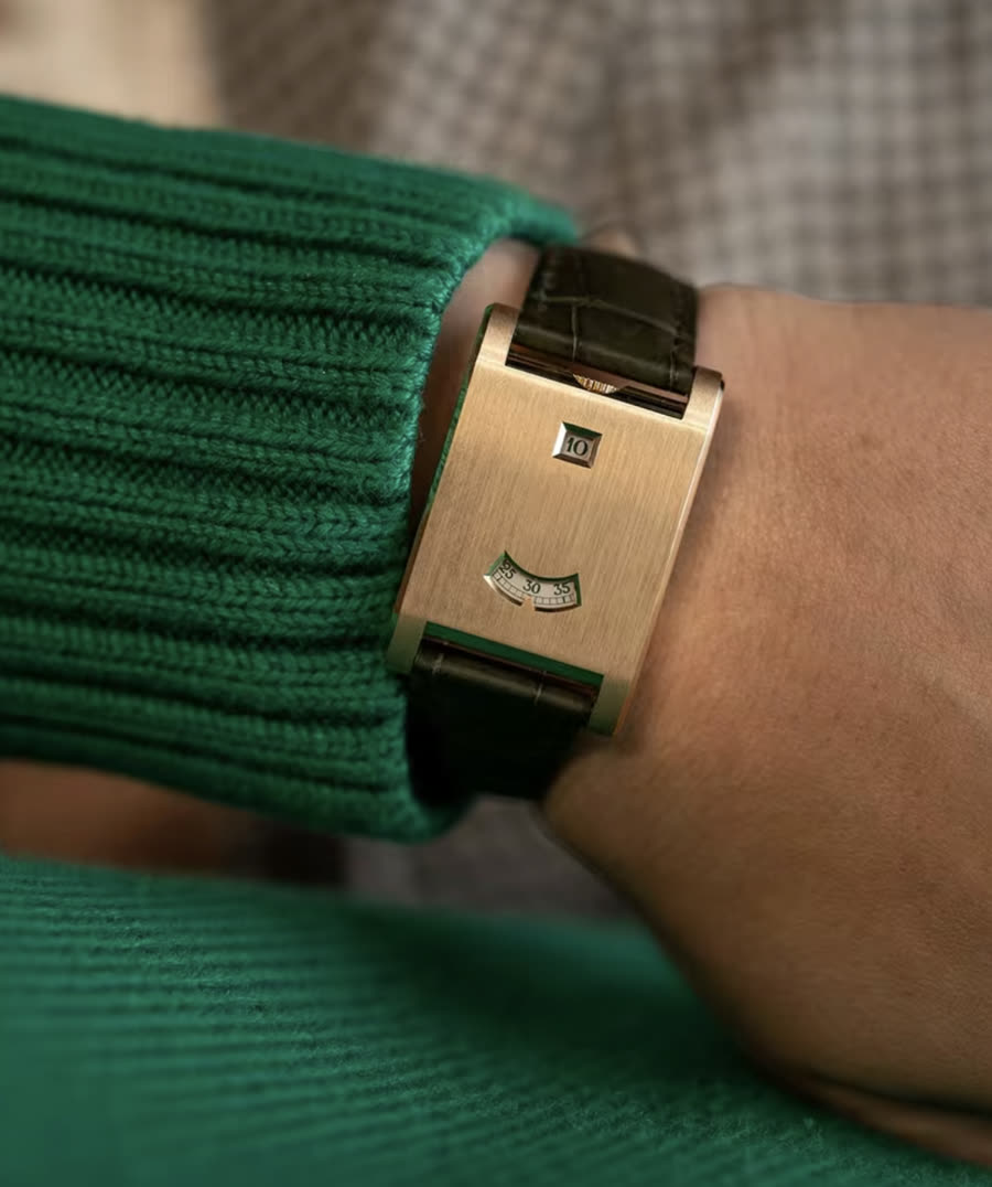 The Dolcevita Olive Gold Watch