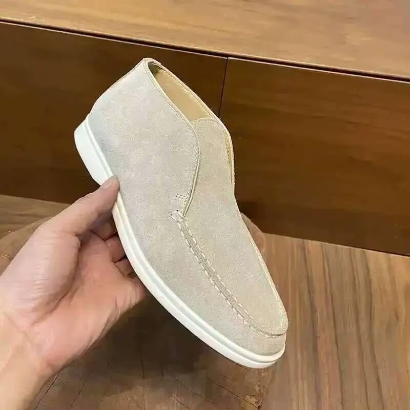 Worn by those who love it