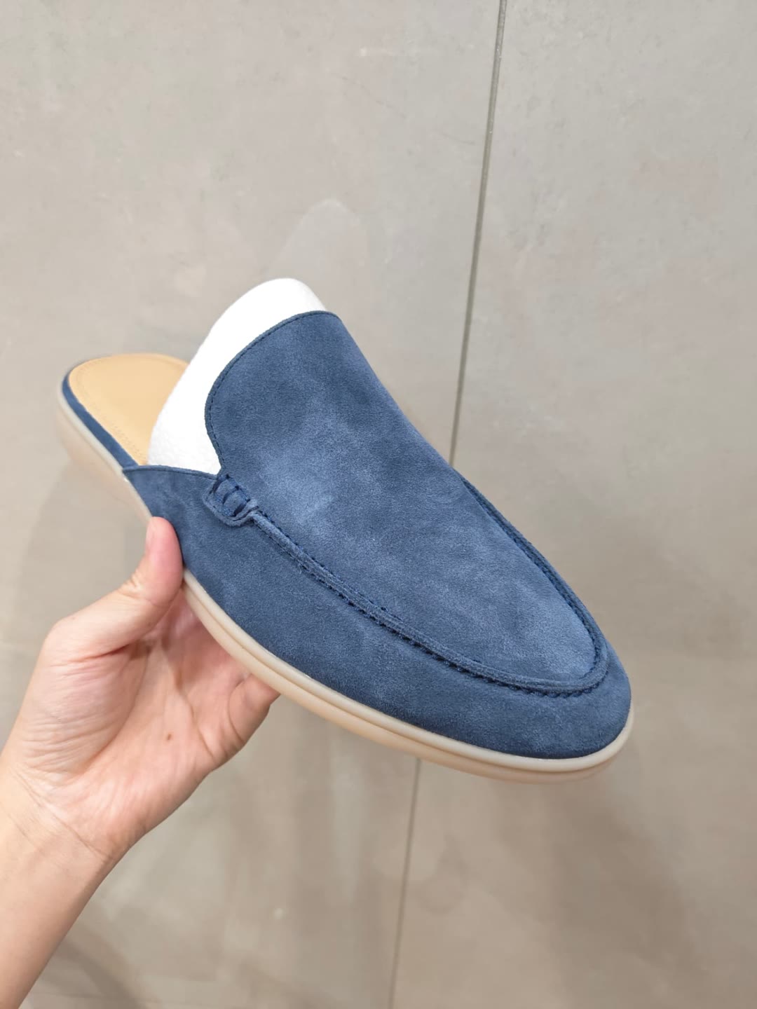 Worn by those who love it