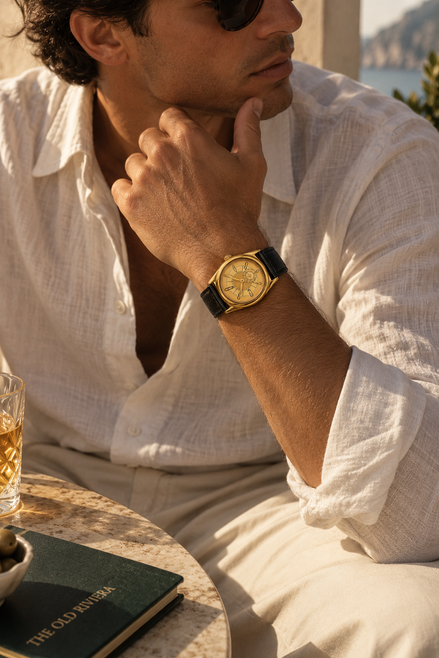 Die Heritage-Uhr in Schwarz/Gold
