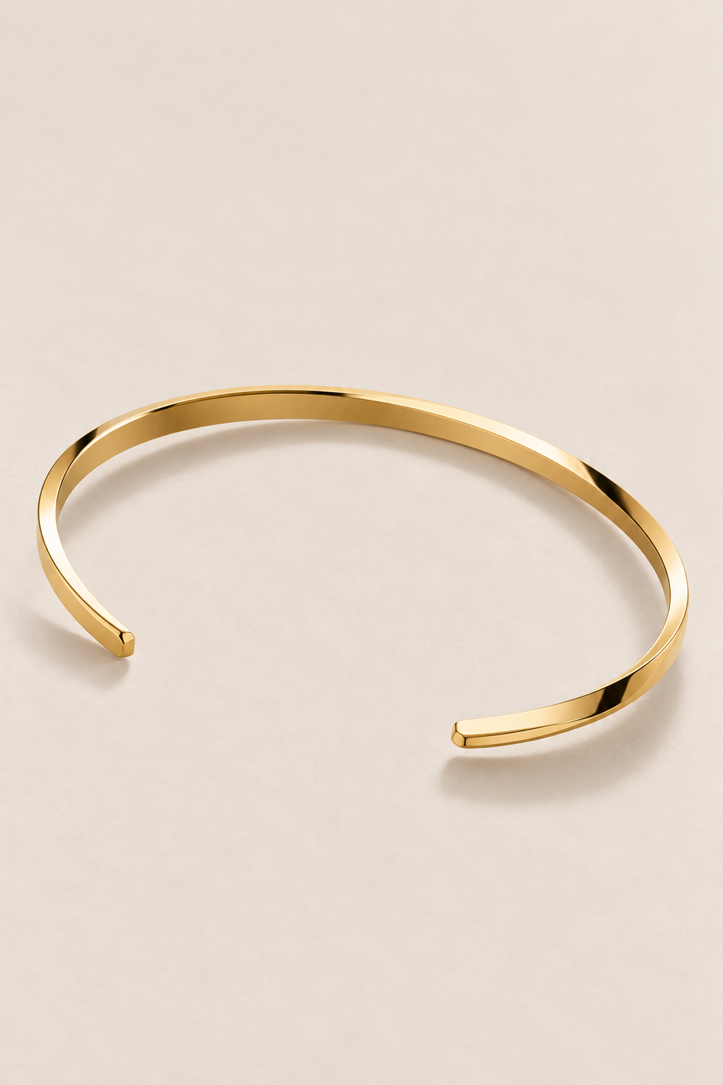 Das Capri Slim Flat Goldarmband